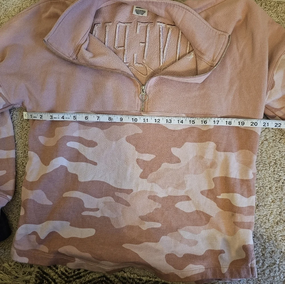 Victoria's Secret PINK Light Pink Camo Varsity Half Zip Pullover Size XS